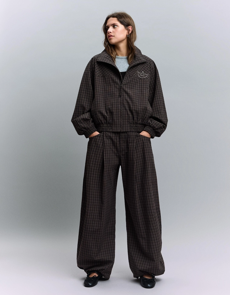 Брюки-парашюты в клетку