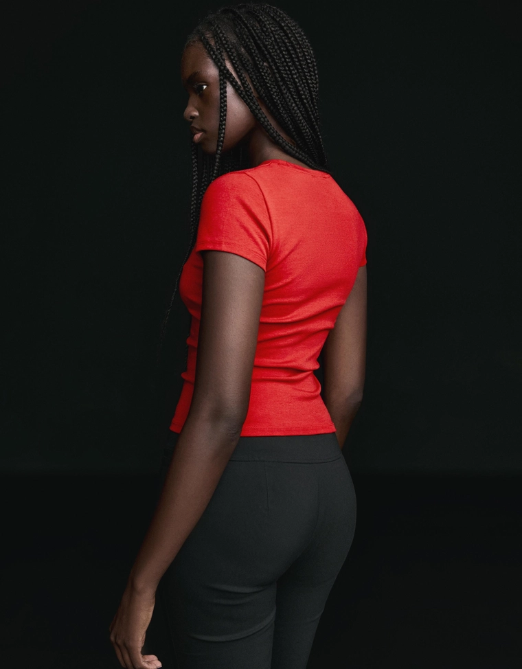 Футболка с короткими рукавами и круглым вырезом