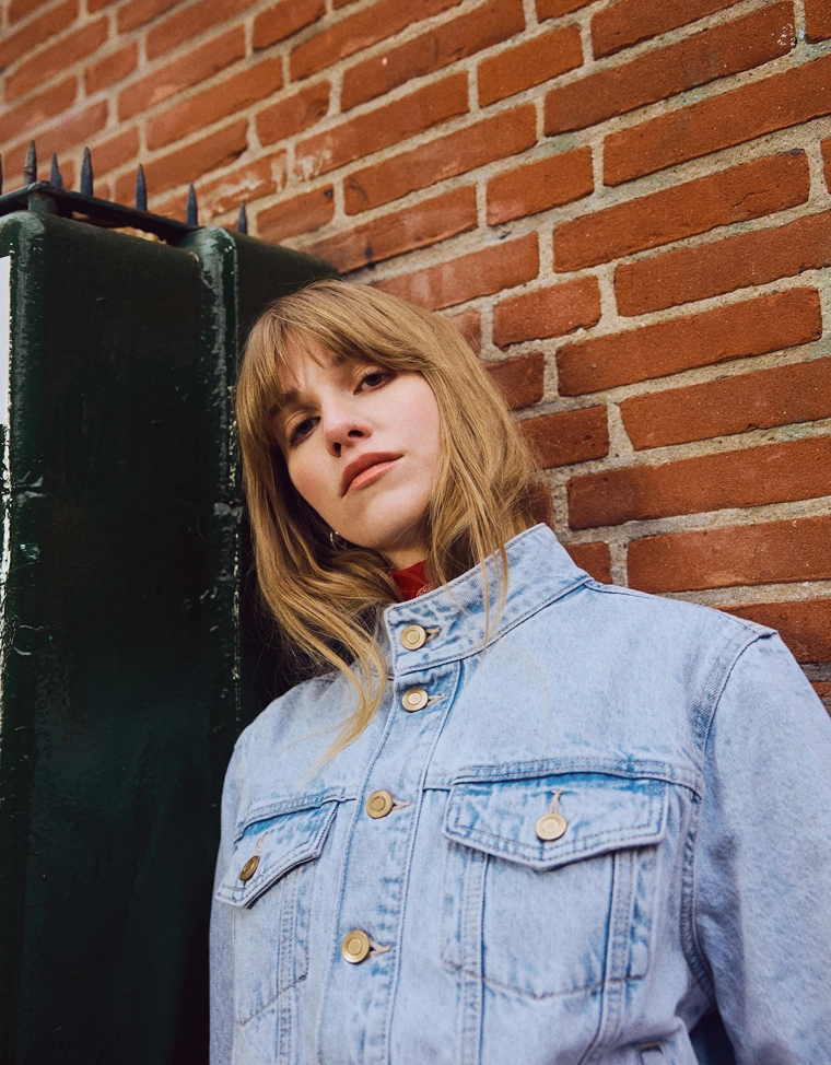 Джинсовая куртка