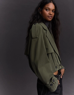 Укороченный тренч с рукавами-фонариками- Заказать в России