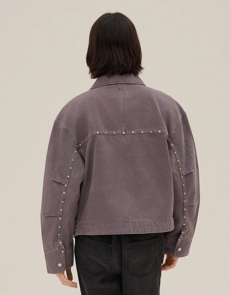 Куртка с заклепками