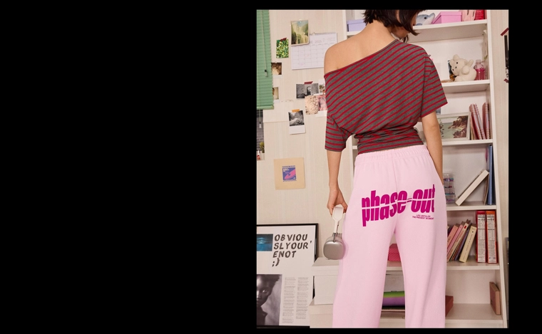 Широкие плюшевые брюки с принтом