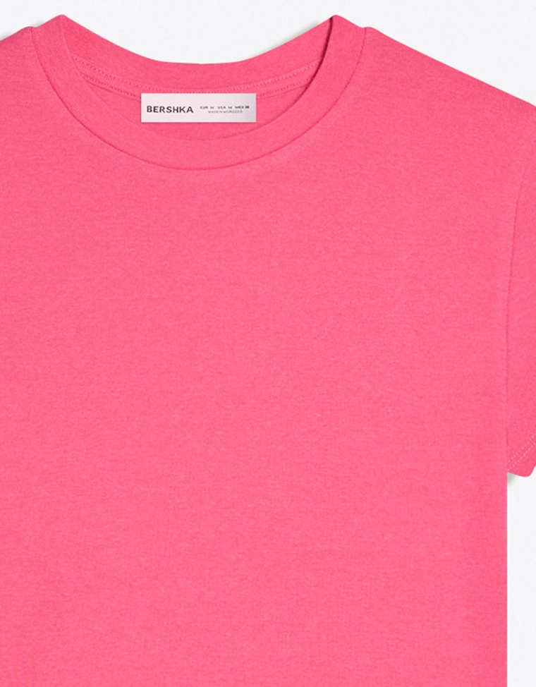 Футболка с круглым вырезом и короткими рукавами
