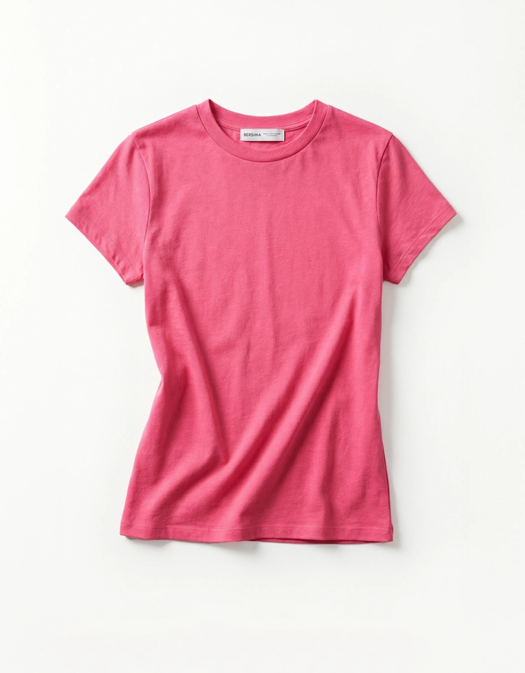 Футболка с круглым вырезом и короткими рукавами