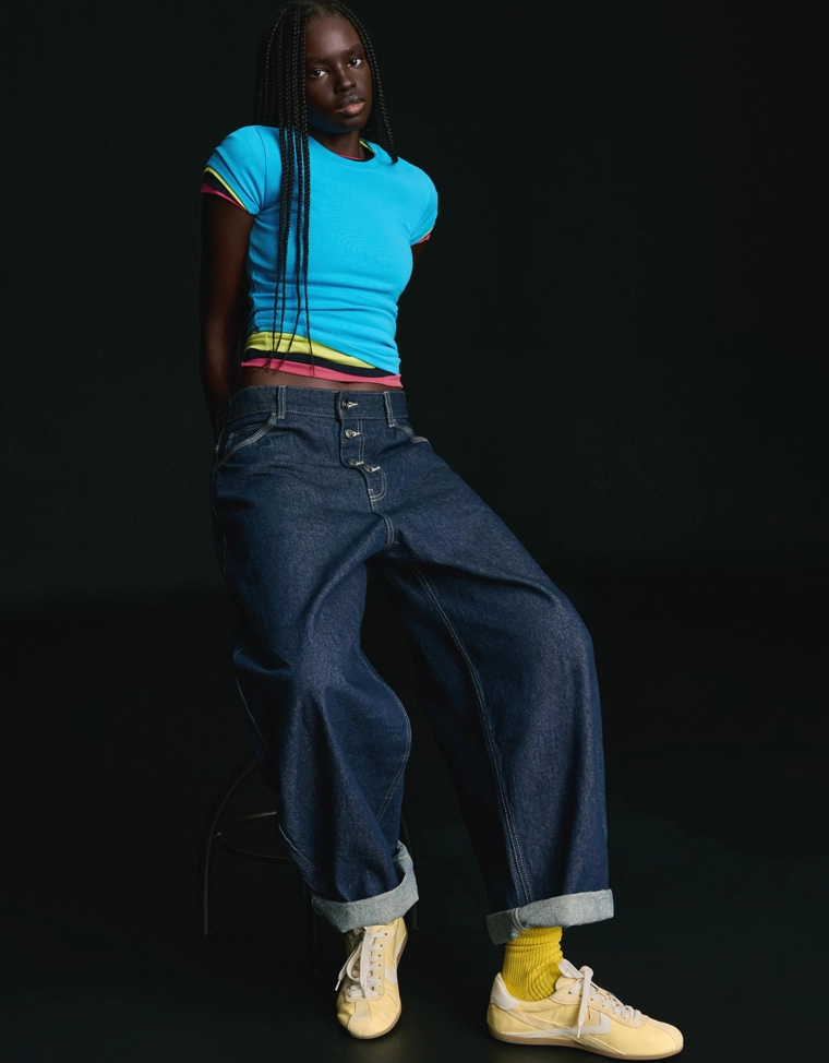 Футболка с круглым вырезом и короткими рукавами