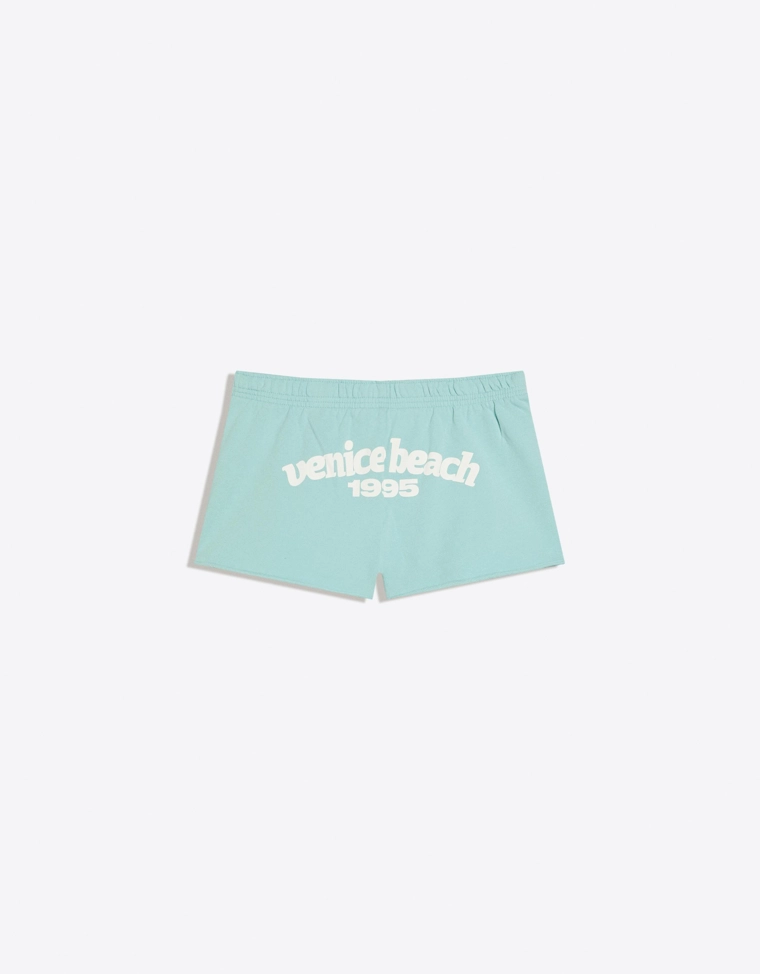 Шорты из мягкой ткани с вышивкой