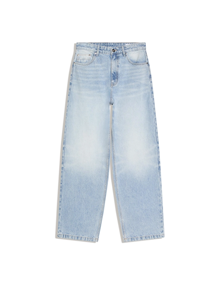 Джинсы объемного свободного кроя