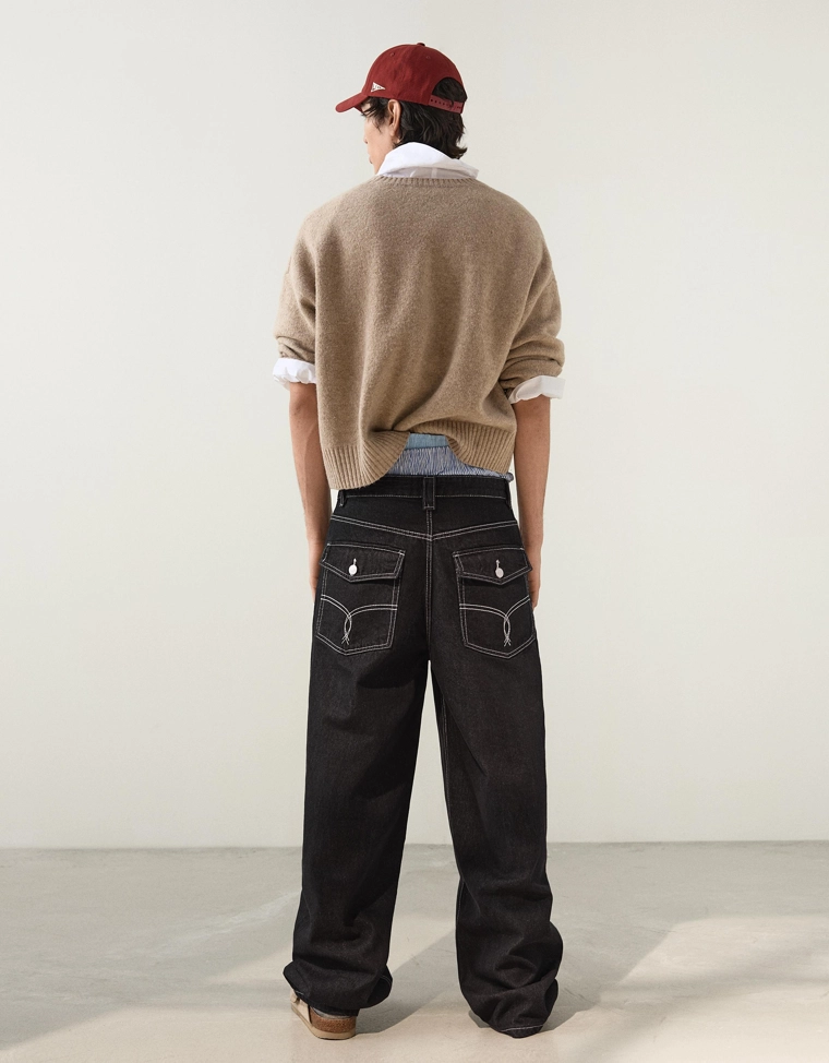 Джинсы очень свободного кроя с вышивкой