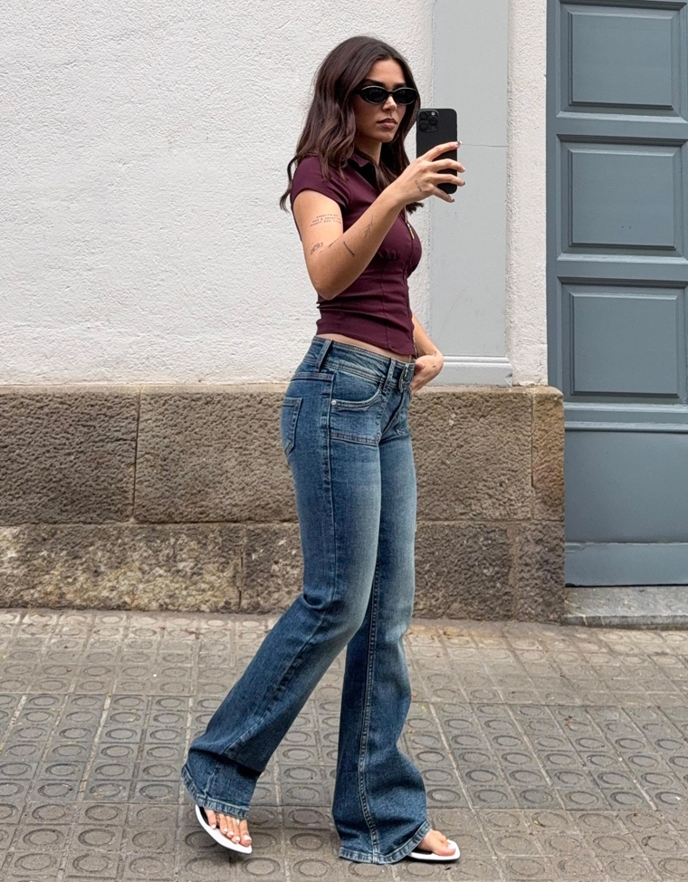 Расклешенные джинсы с низкой посадкой