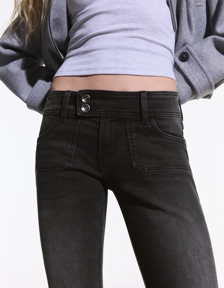 Расклешенные джинсы с низкой посадкой