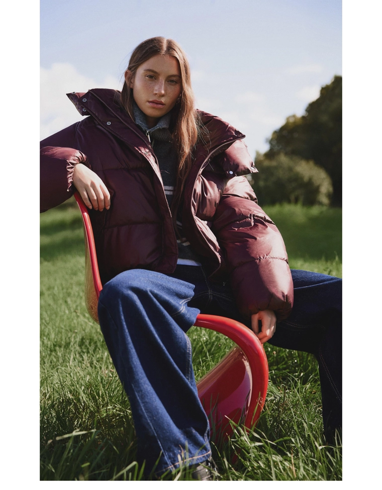 Пуховая водоотталкивающая и теплоизоляционная куртка