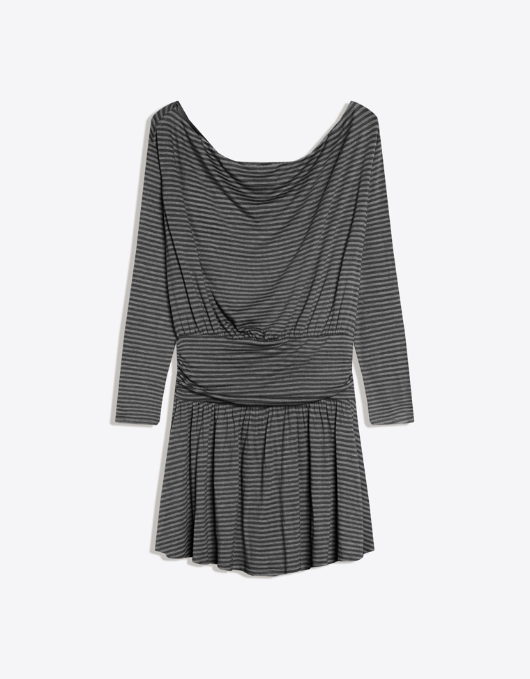 Мини-платье с длинными рукавами и поясом