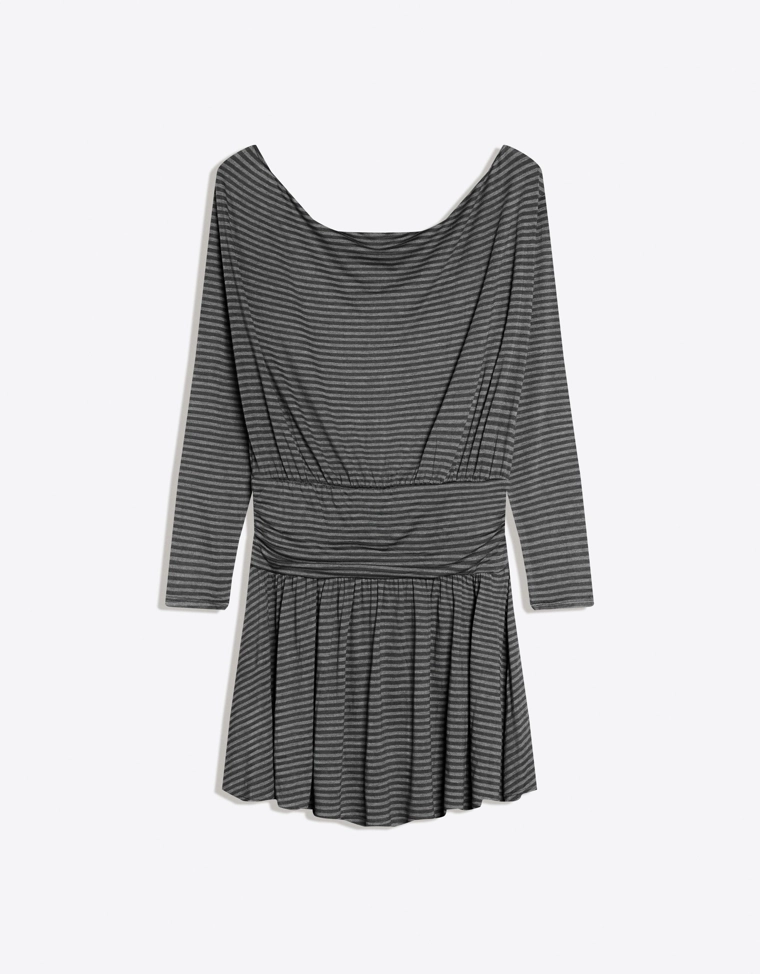 Мини-платье с длинными рукавами и поясом