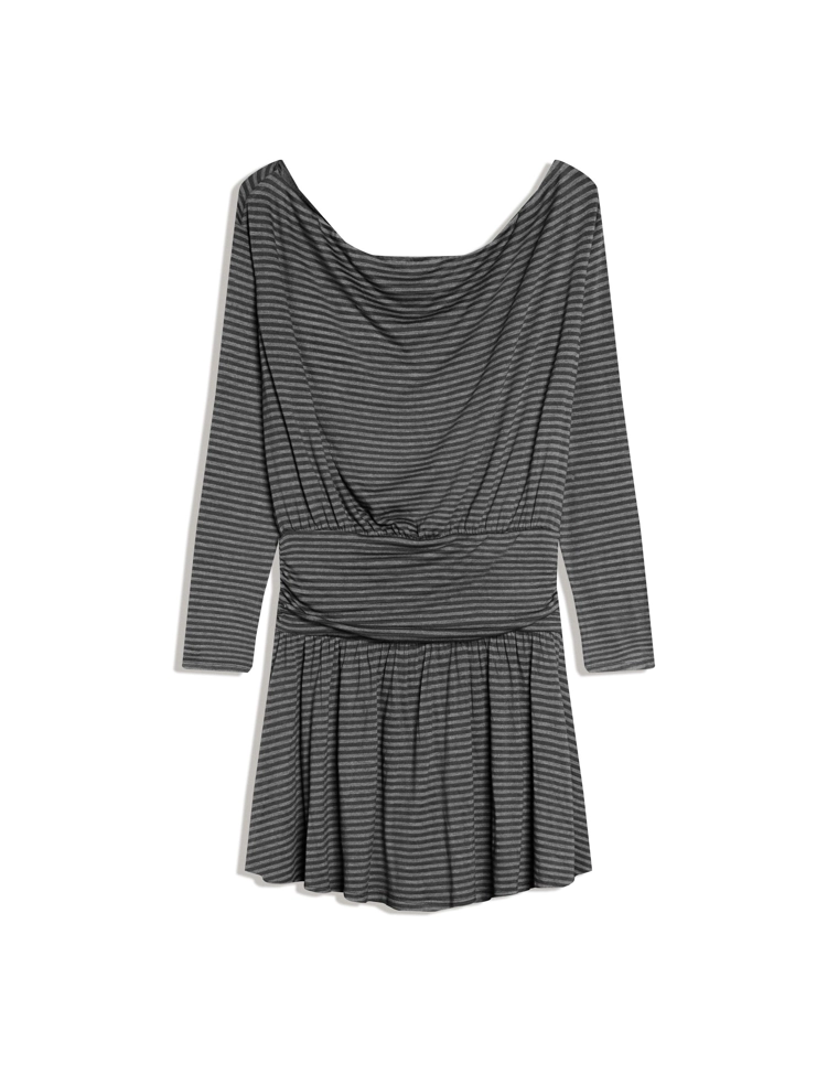 Мини-платье с длинными рукавами и поясом