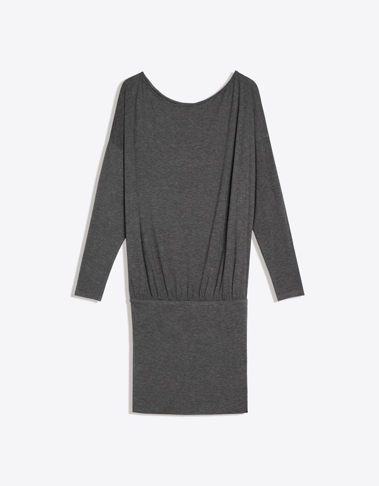 Платье мини с длинными рукавами и облегающей юбкой