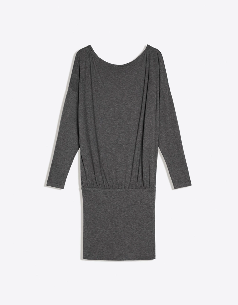 Платье мини с длинными рукавами и облегающей юбкой