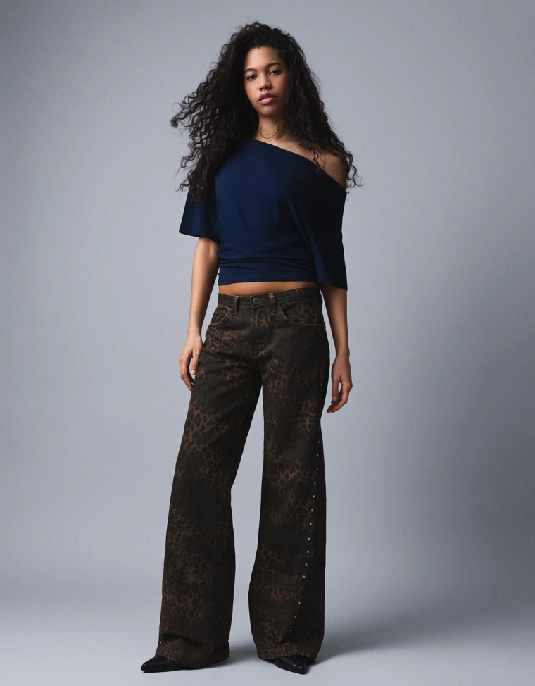 Футболка асимметричного кроя с короткими рукавами