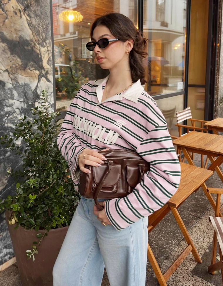 Футболка с воротником поло, длинными рукавами и принтом