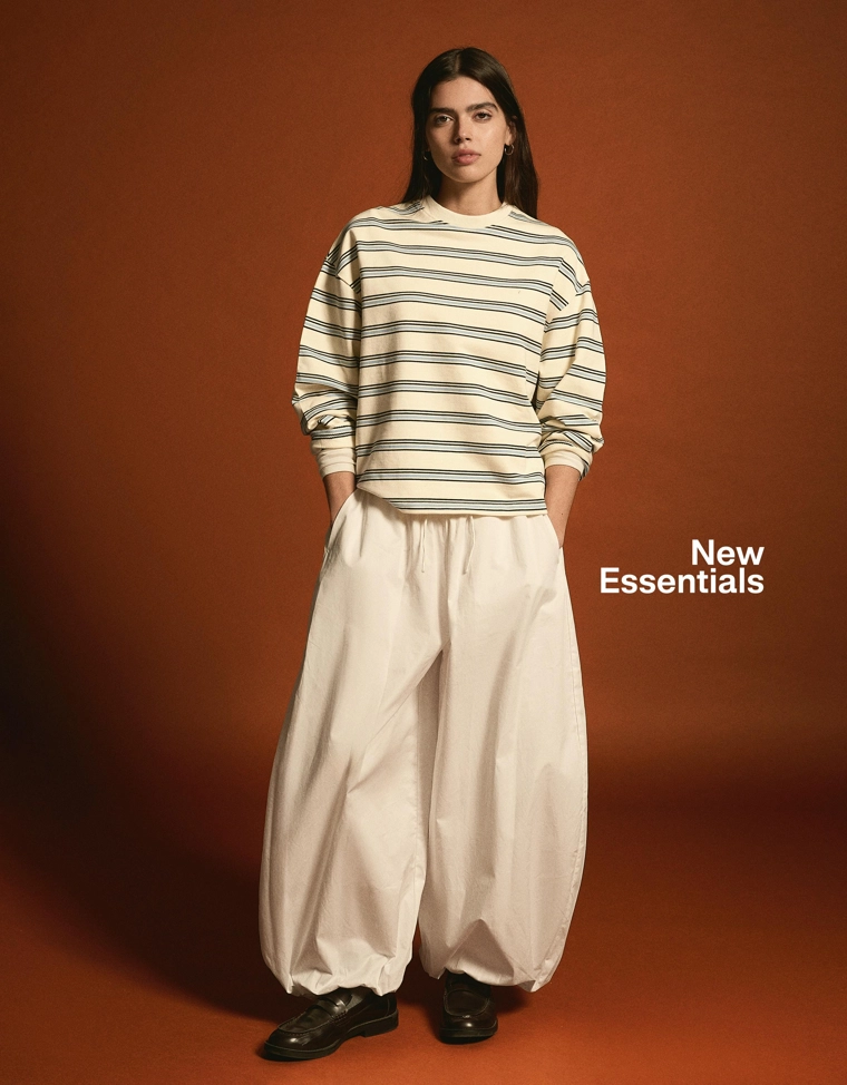 Свитер в полоску с круглым вырезом