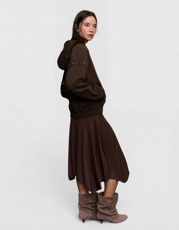 Худи на молнии с заклепками