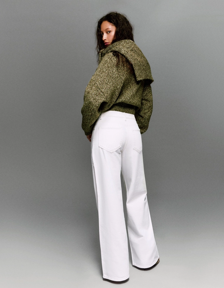 Джинсы с широкими штанинами