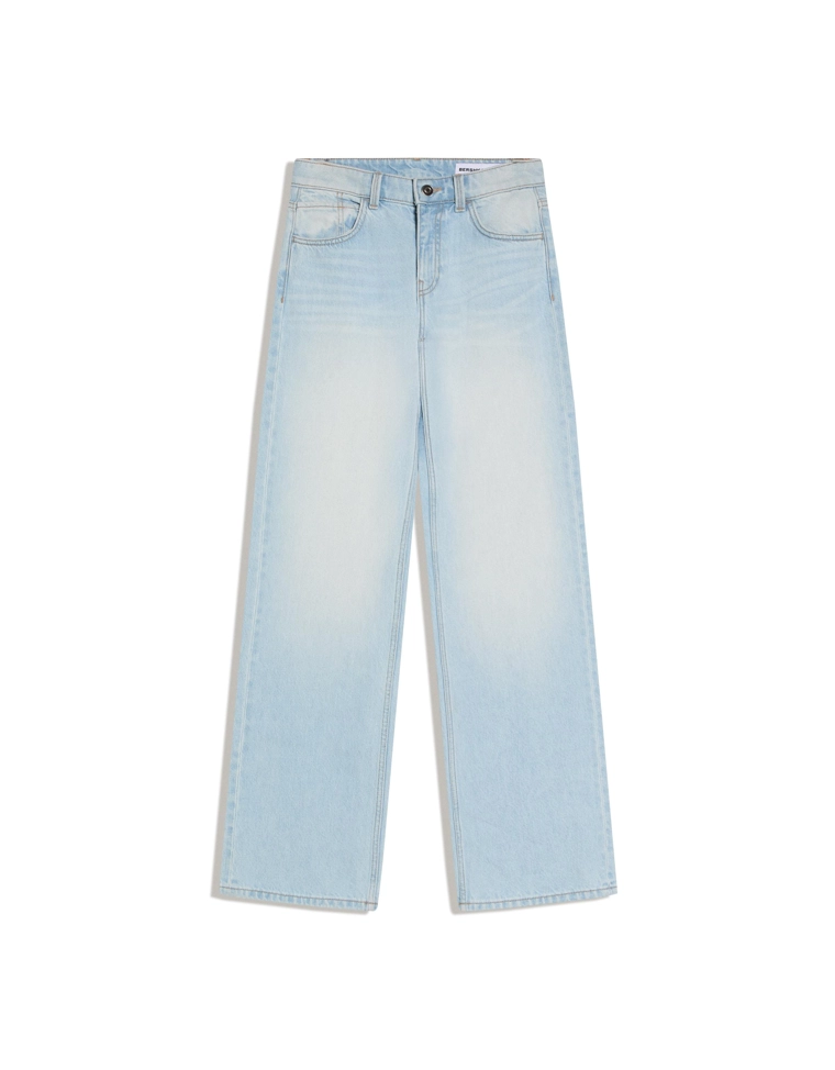 Джинсы прямого кроя с широкими штанинами и высокой посадкой