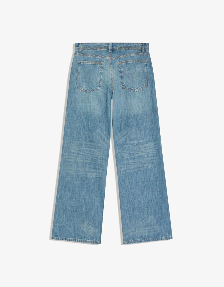 Джинсы свободного кроя со средней посадкой