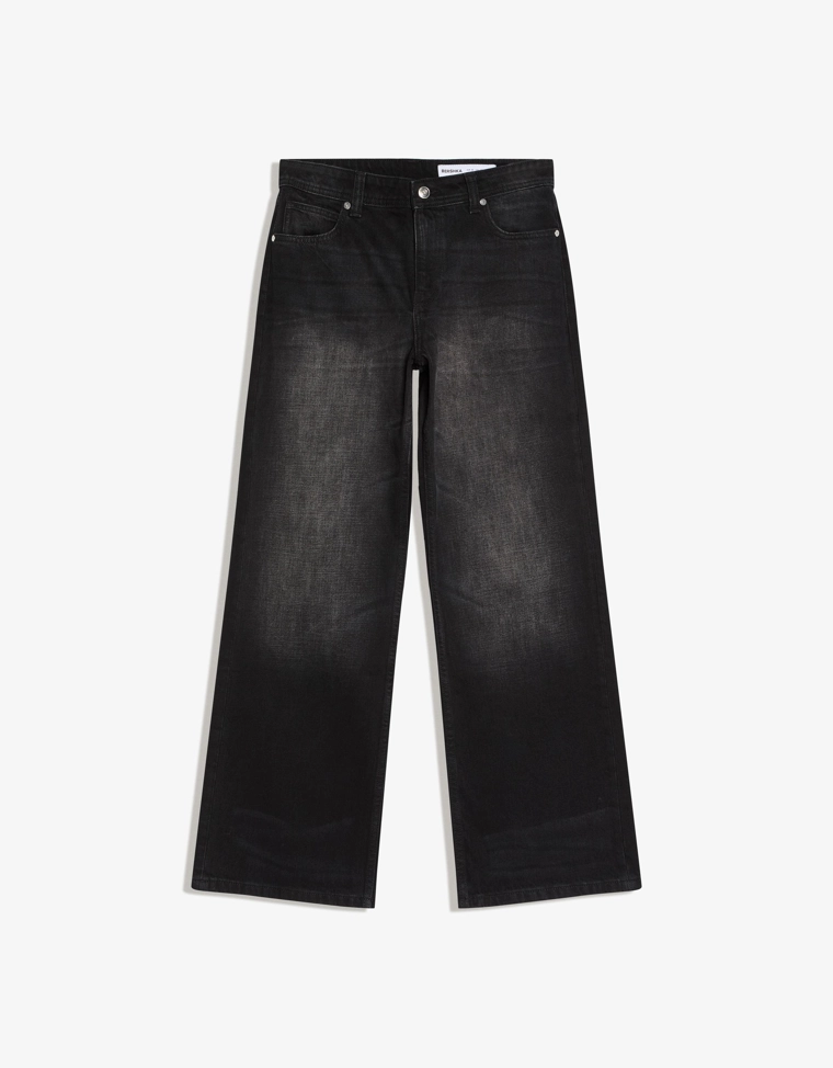 Джинсы свободного кроя со средней посадкой