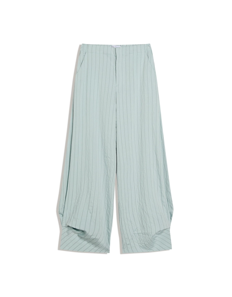 Брюки из струящейся ткани в полоску