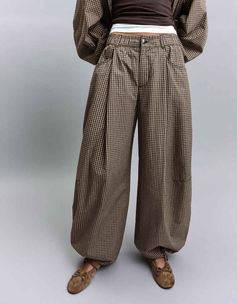 Брюки-парашюты в клетку