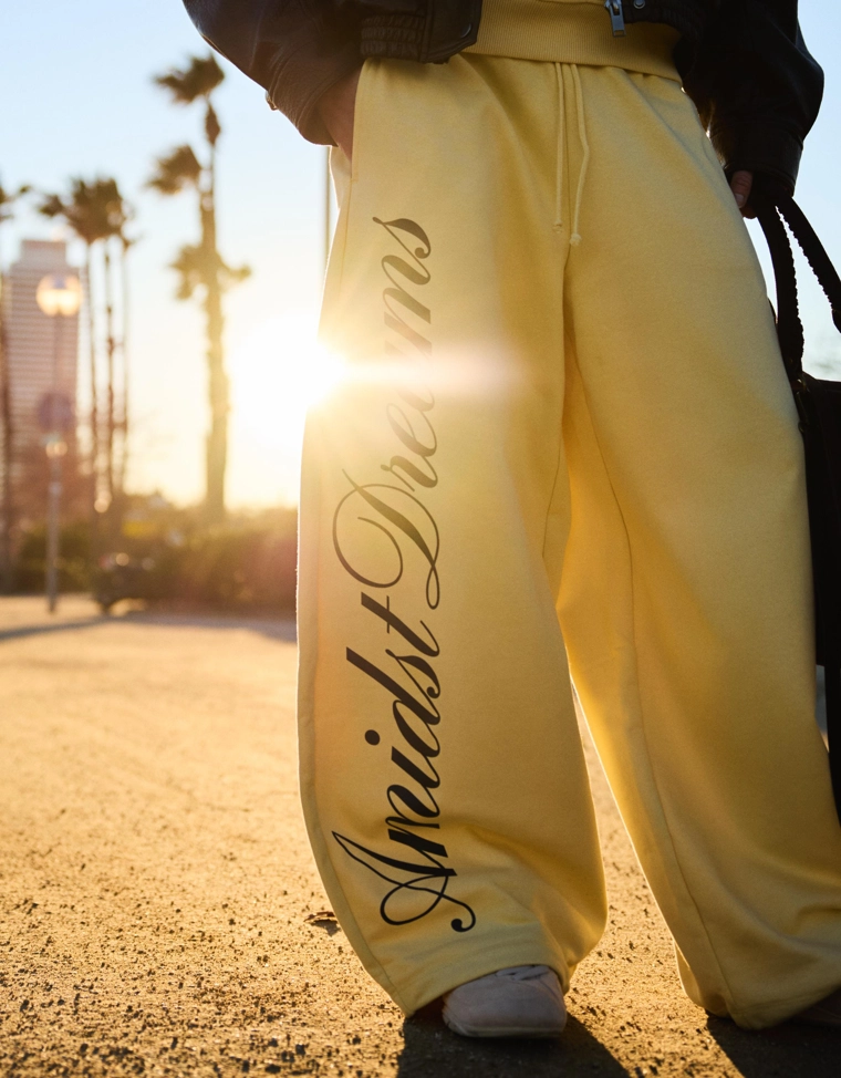 Брюки barrel из мягкой ткани с принтом