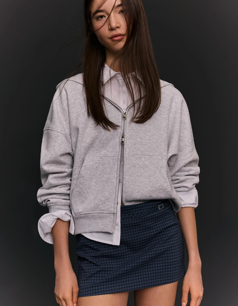 Мини-юбка-шорты с пряжкой