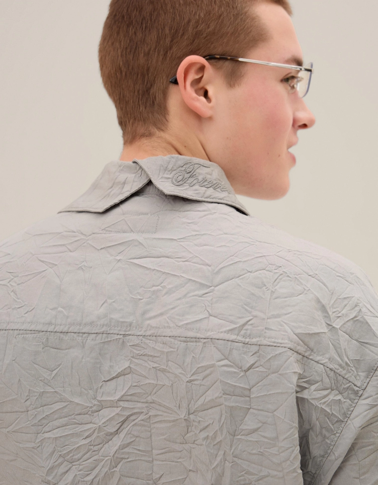 Рубашка с эффектом мятой ткани и короткими рукавами