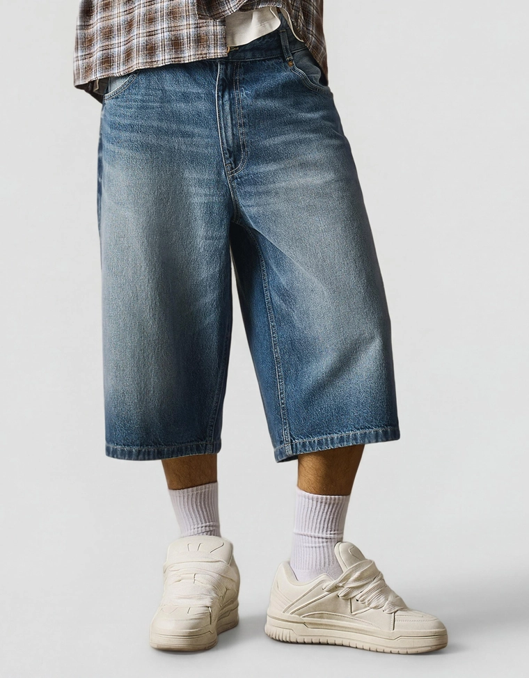 Джинсовые шорты объемного кроя