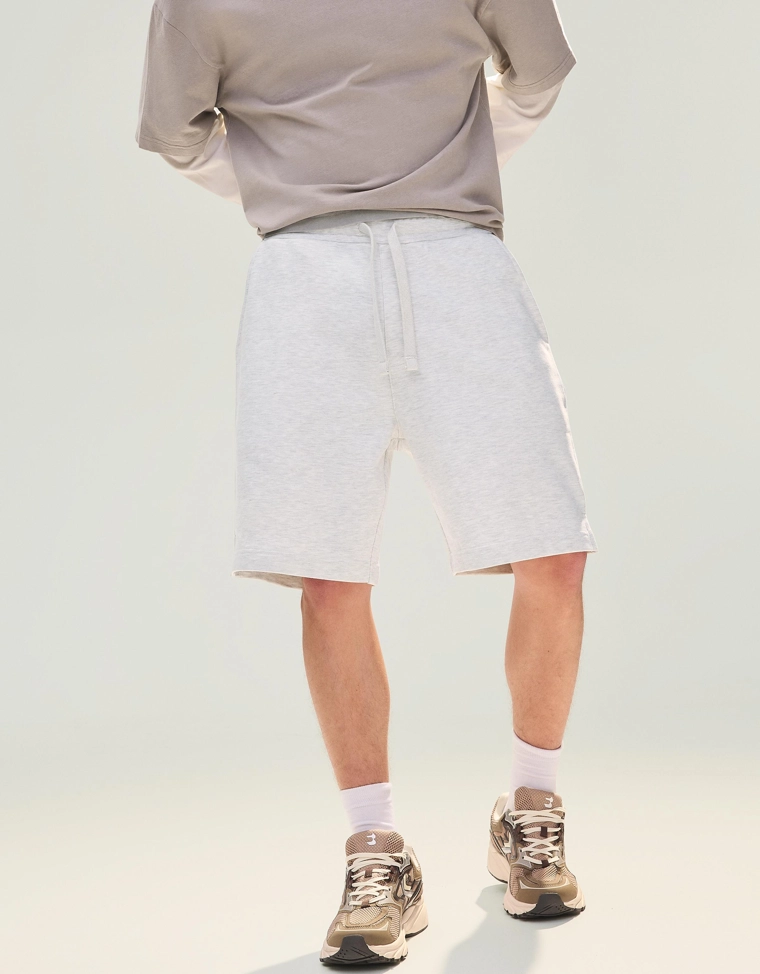 Базовые шорты-бермуды из мягкой ткани