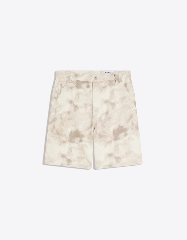 Шорты-бермуды свободного кроя с принтом