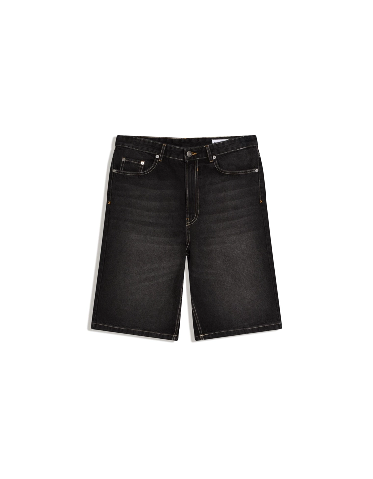 Джинсовые шорты свободного кроя