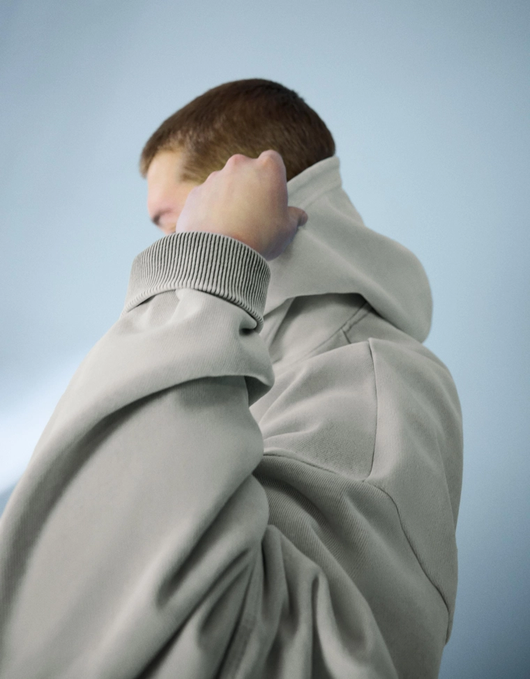 Худи объемного кроя с эффектом потертости