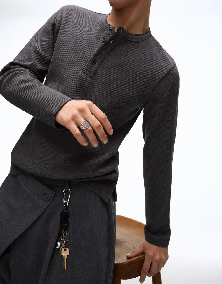 Футболка хенли с длинными зауженными рукавами