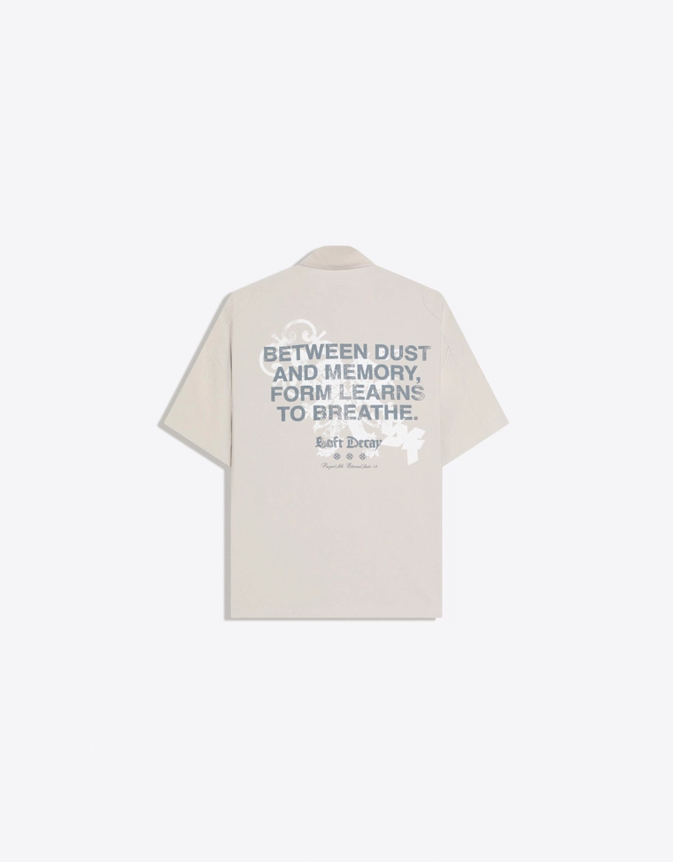 Поло с короткими рукавами и вышивкой