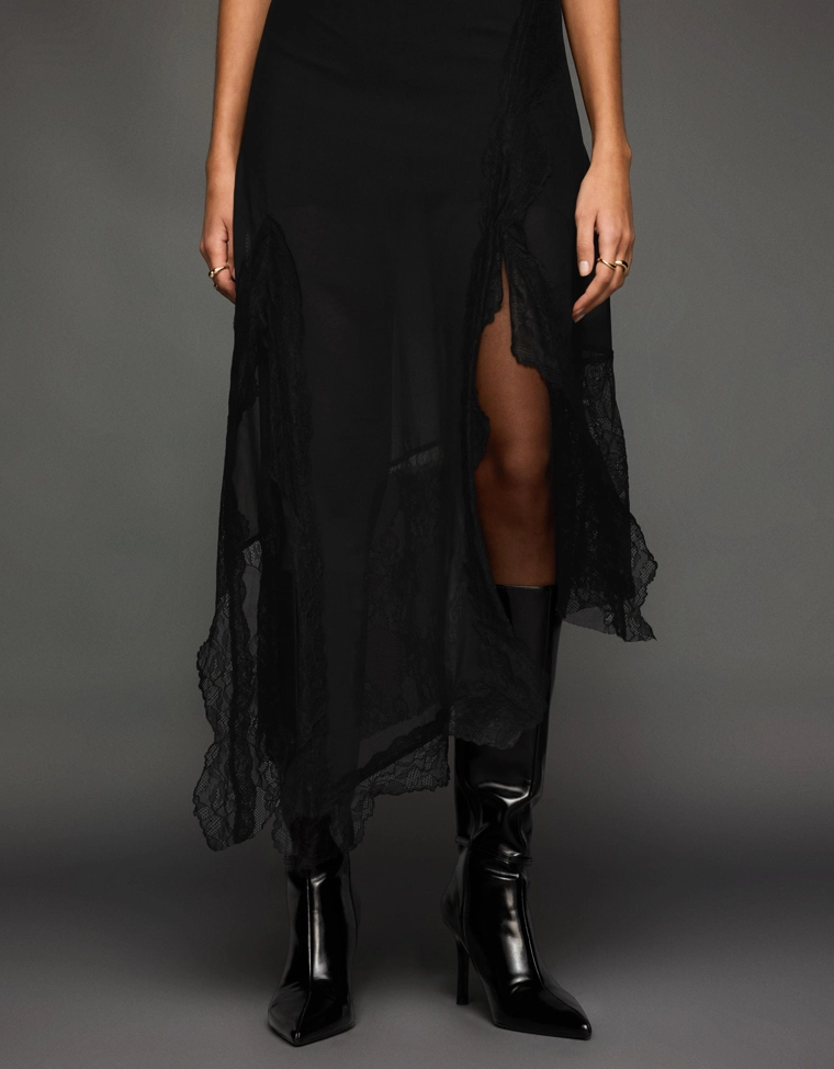 Асимметричное кружевное платье миди бандо из полупрозрачной ткани