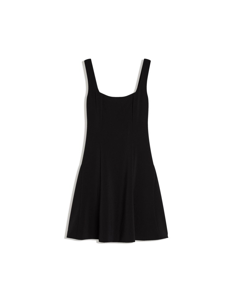 Платье с расклешенной юбкой