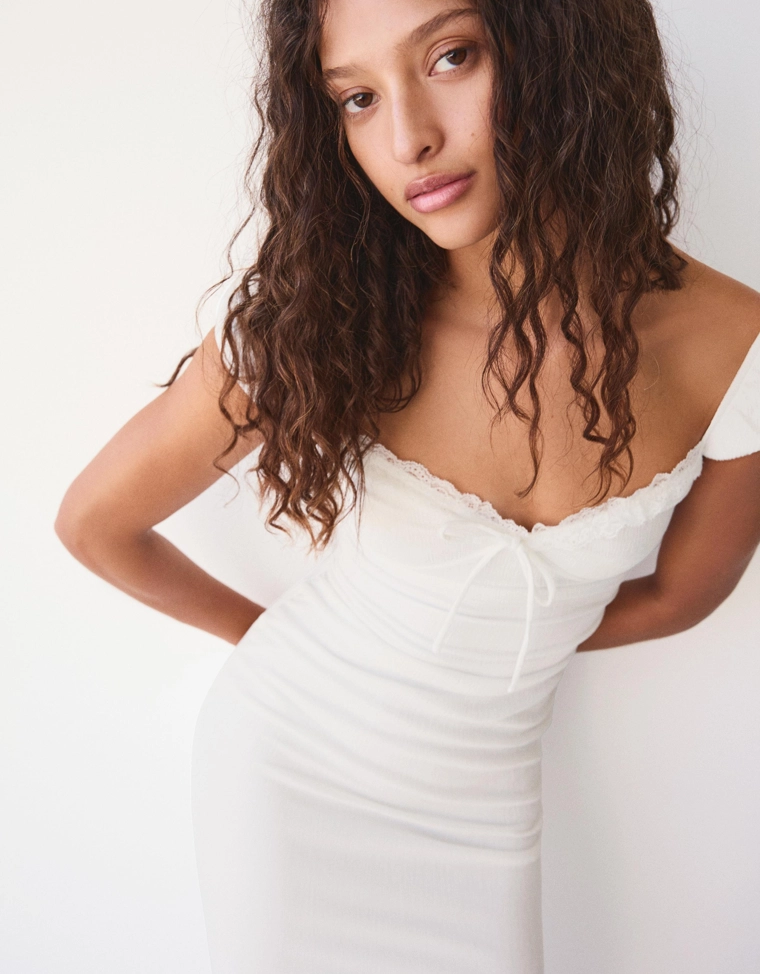 Платье миди из крепа с кружевом