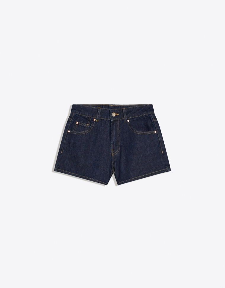 Джинсовые шорты в стиле 90-х