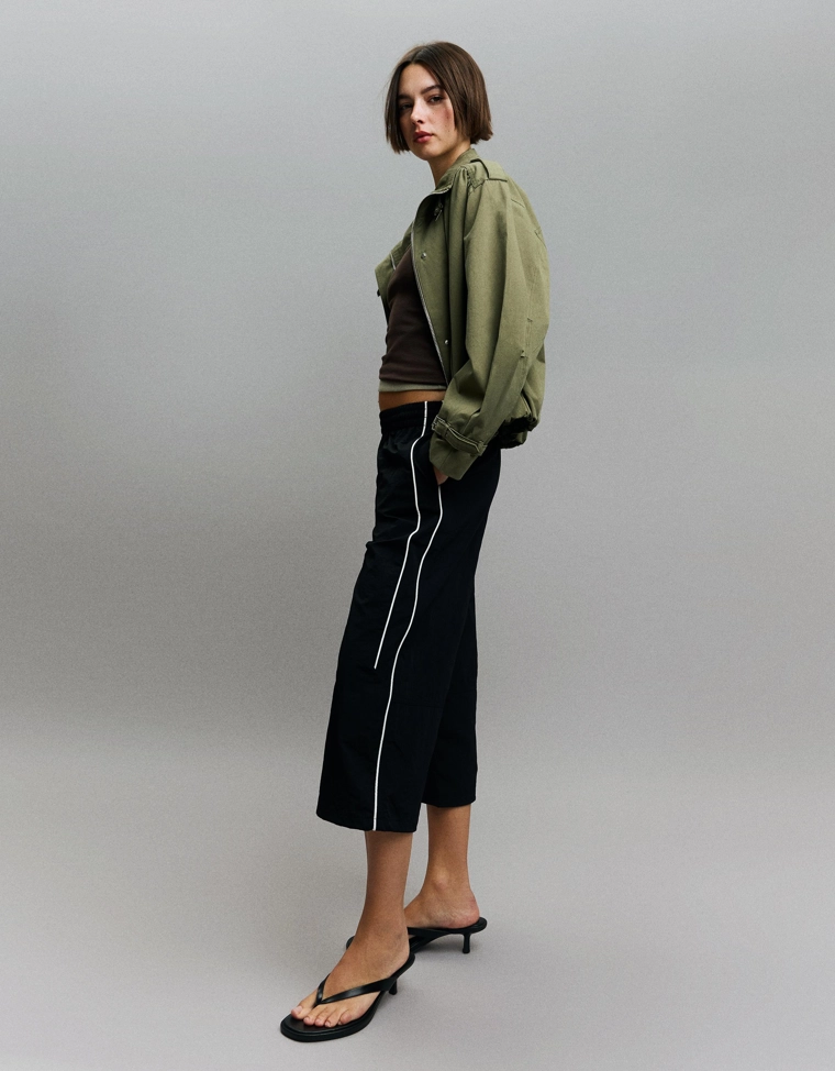 Высокотехнологичные брюки капри с фиксаторами