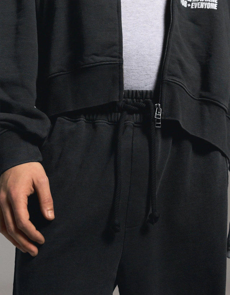 Брюки очень свободного кроя