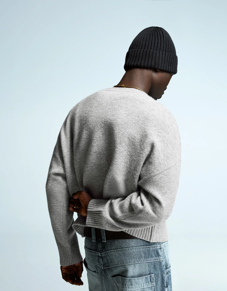 Укороченный свитер