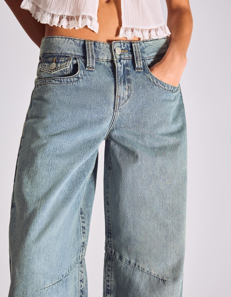 Джинсы свободного кроя с низкой посадкой