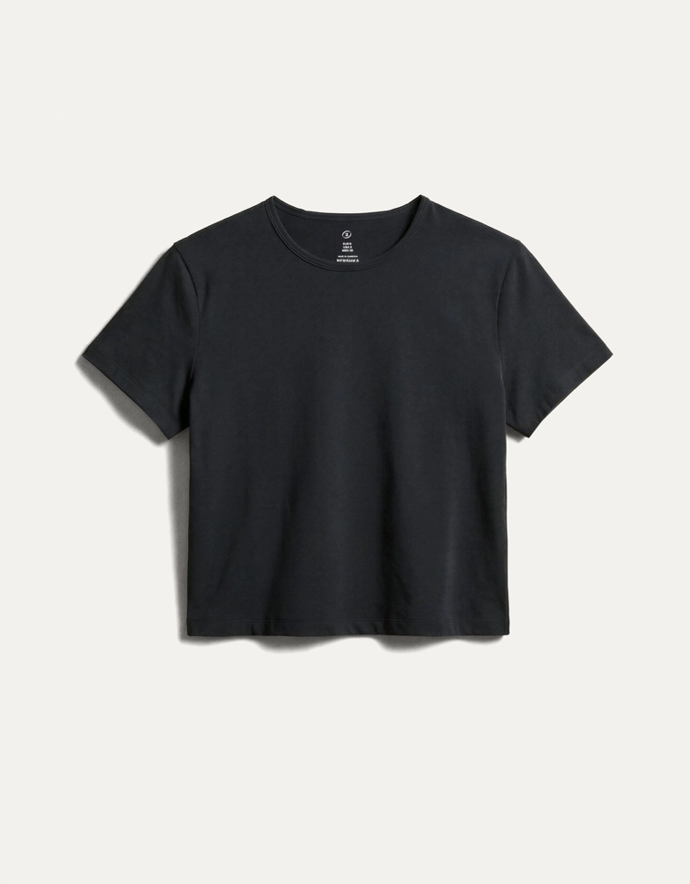 Футболка из быстросохнущей и дышащей ткани