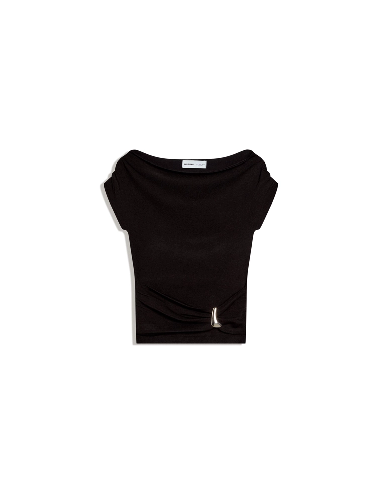 Футболка асимметричного кроя с поясом